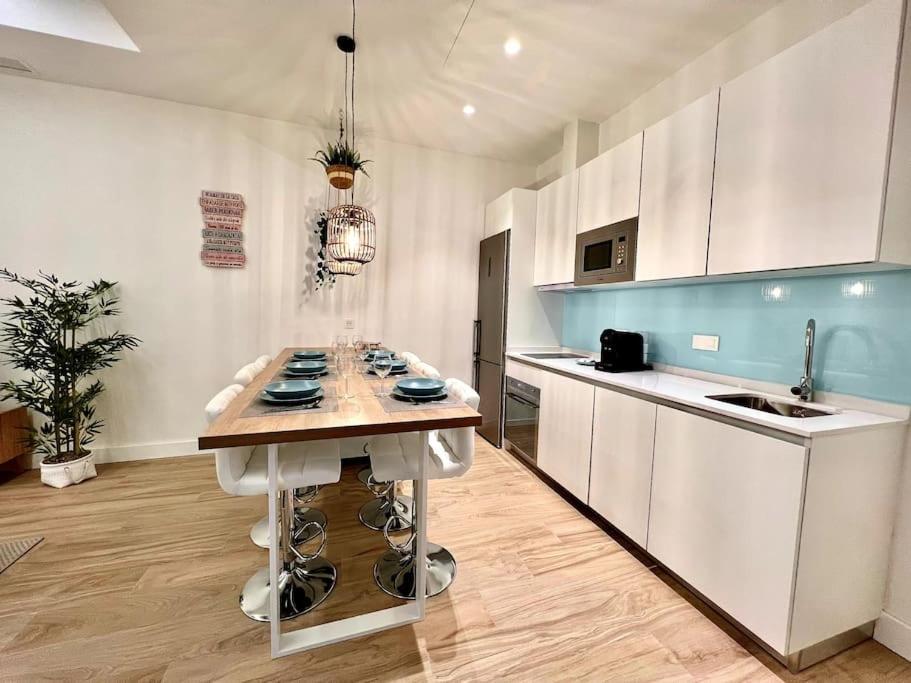 Auxiliadora Luxury Apartman Sevilla Kültér fotó